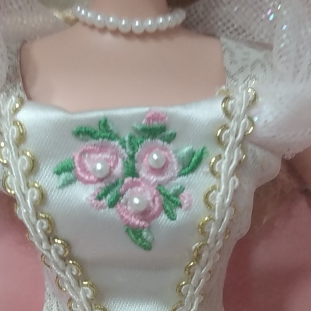 NEW, Birthday Wishes 1998 Collectors Edition Barbie - Picture 12 of 16